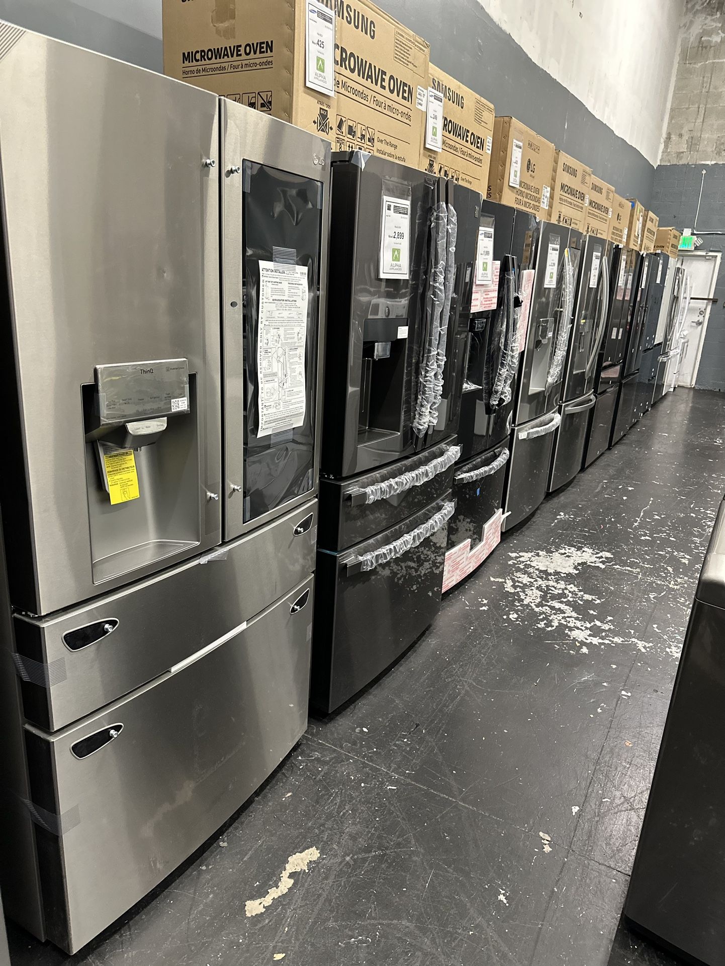 Appliances, New, New with scratch or dent, Refrigerator, Stove