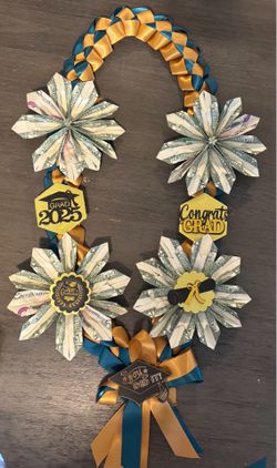 Graduation leis diferentes Precios solo Liston Sencillo con Año incluido costo 35
