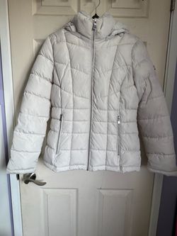 Women’s white/ Off-White Quilted Calvin Klein Puffer Jacket with Hood