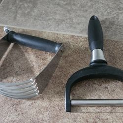 Amco Pastry Dough Cutter NEVER USED; $4.00; Cheese  Slicer $3.00