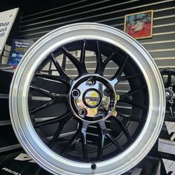 18inch black with silver lip wheels for sale 5×114.3 we do financing same as cash