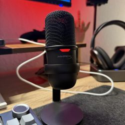 HyperX SoloCast – USB Condenser Gaming Microphone, for PC, PS4, PS5 and Mac, Tap-to-Mute Sensor, Cardioid Polar Pattern