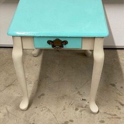Mint green epoxy top end side accent table scratch sale 21”H x 18.5”L x 22.5”W