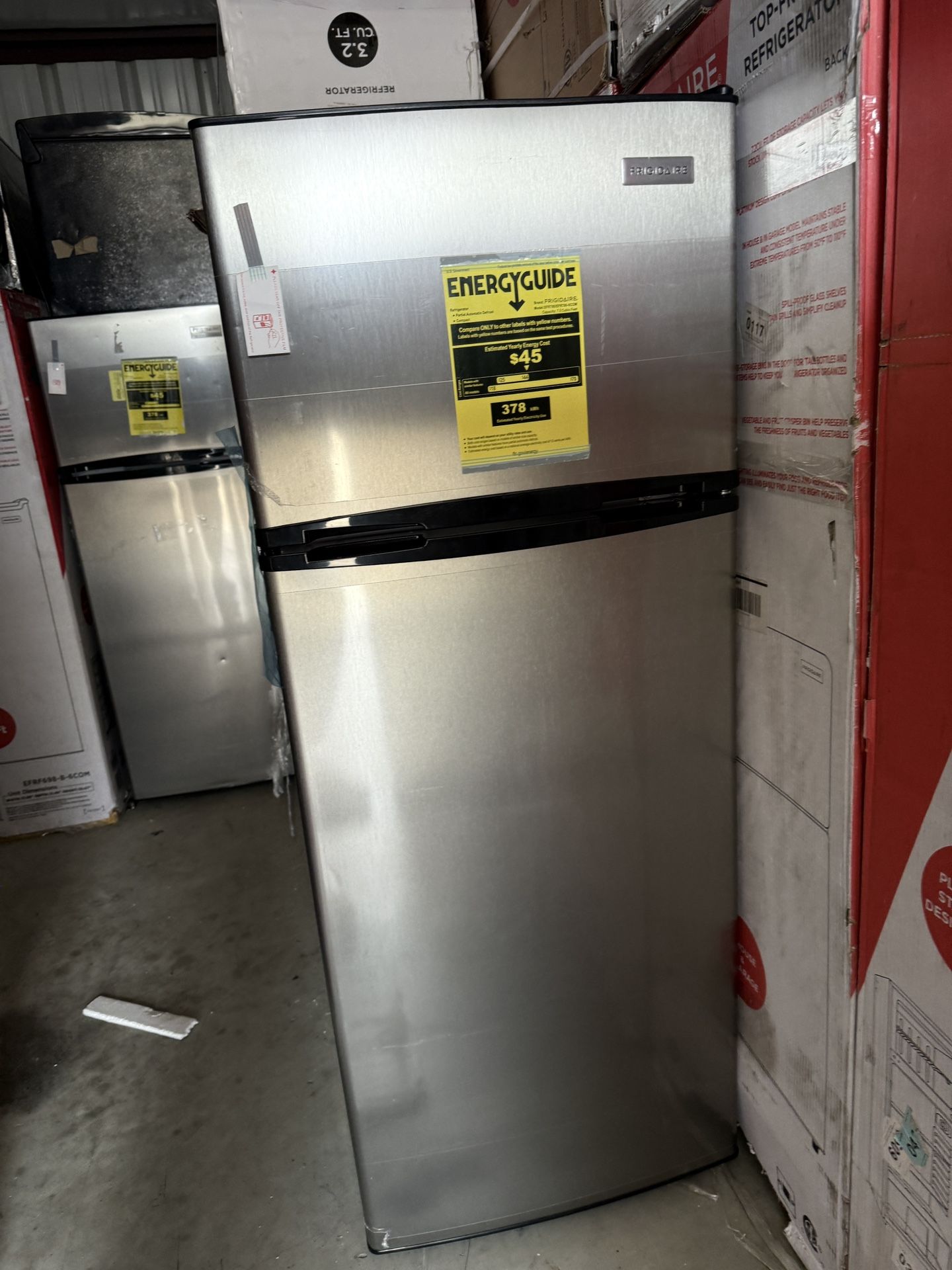New Top Freezer Refrigerator 7.5 Cu Ft For RV, Dorm, Apartment, Mobile Home