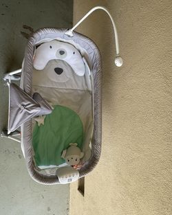 Baby Bassinet $5