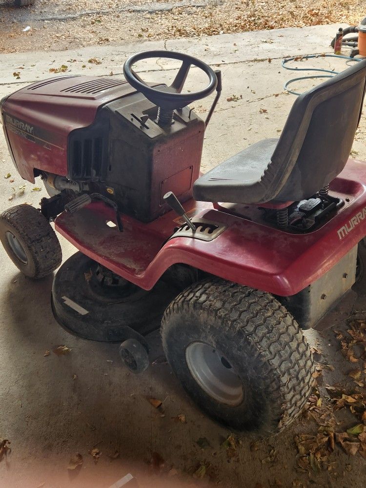 Riding Lawn Moore