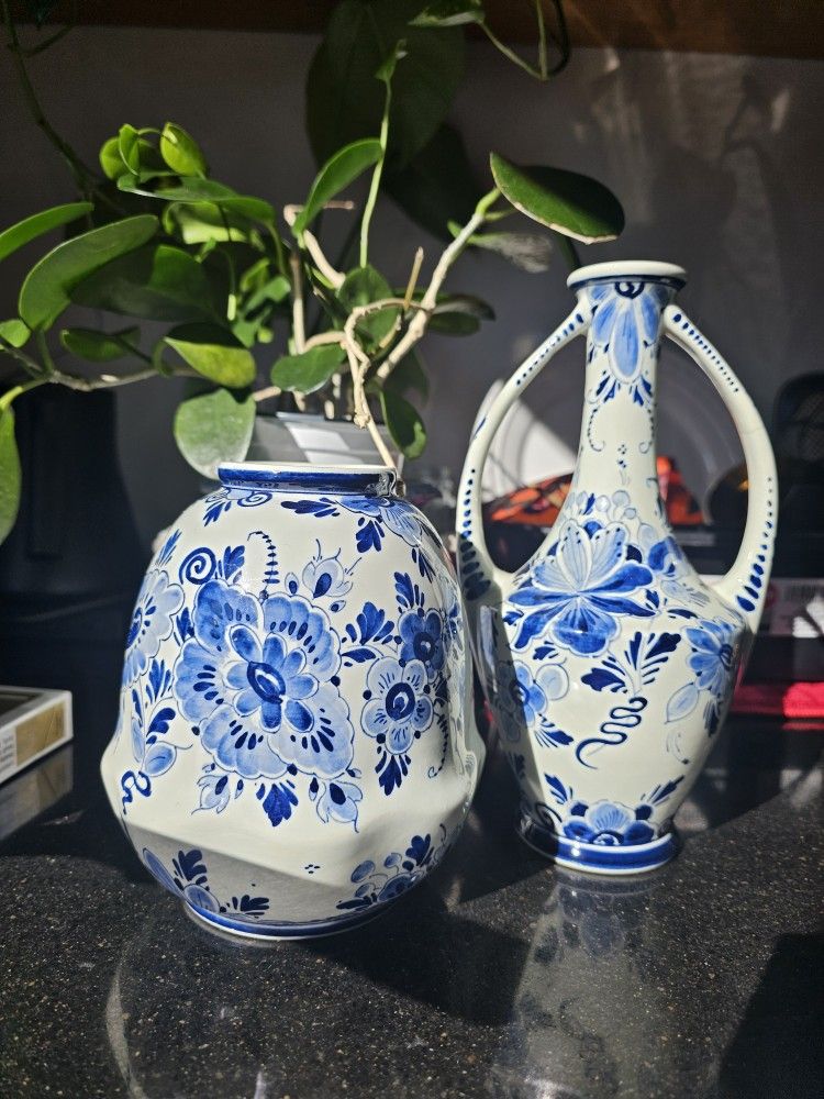 Delft Blue Hand-Painted Vases – Regina, Holland (Set of 2)