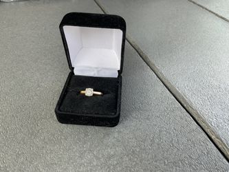 Heirloom 14 Carat Gold Diamond Engagement Ring Circa 1950’s