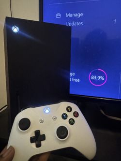 Xbox Series X - 1TB W/ Games