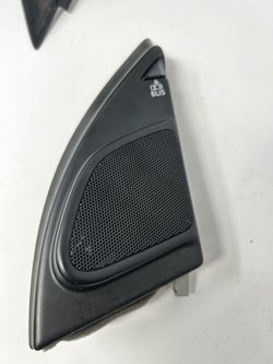2014-2017 Volvo XC60 Right Passenger Door Tweeter Speaker Trim BLIS
