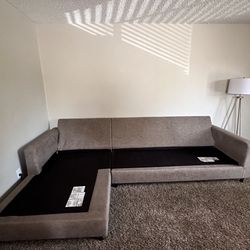 Couches With Pillows