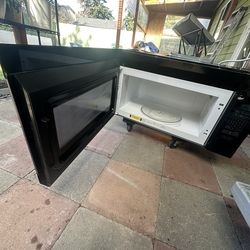 Frigidaire Microwave(2022)