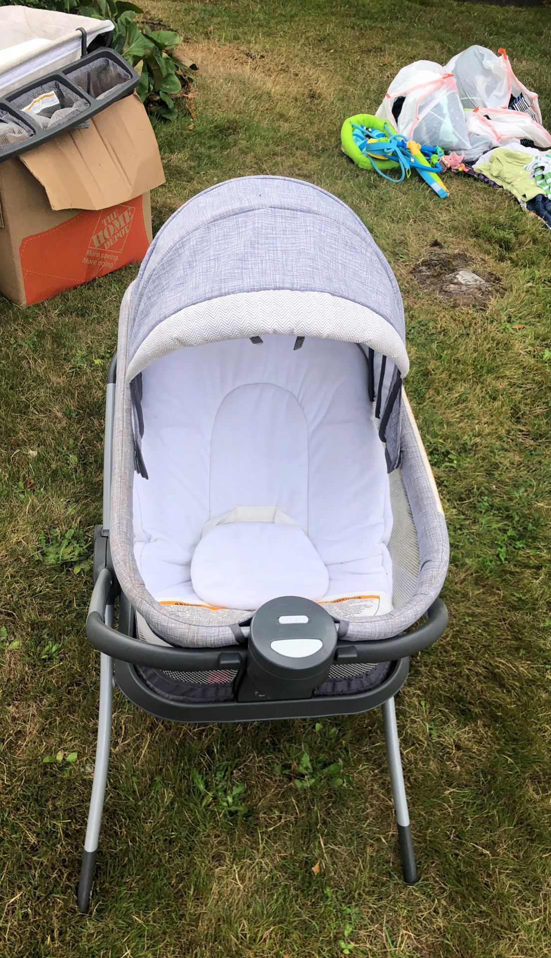 Portable Baby bed/changing table