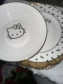 Hello Kitty White W/ Gold Trim Glass Plates