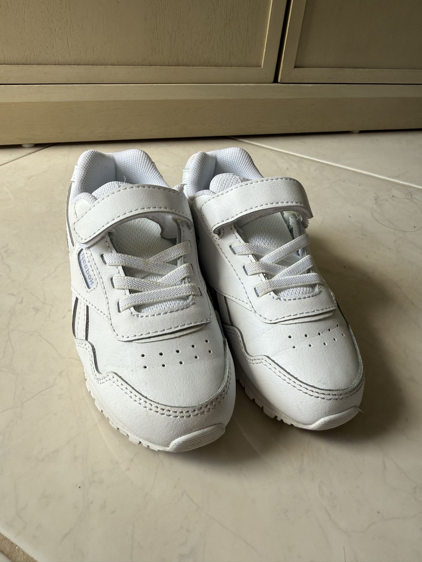 Reebok Sneakers