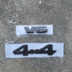 Toyota Tacoma emblems
