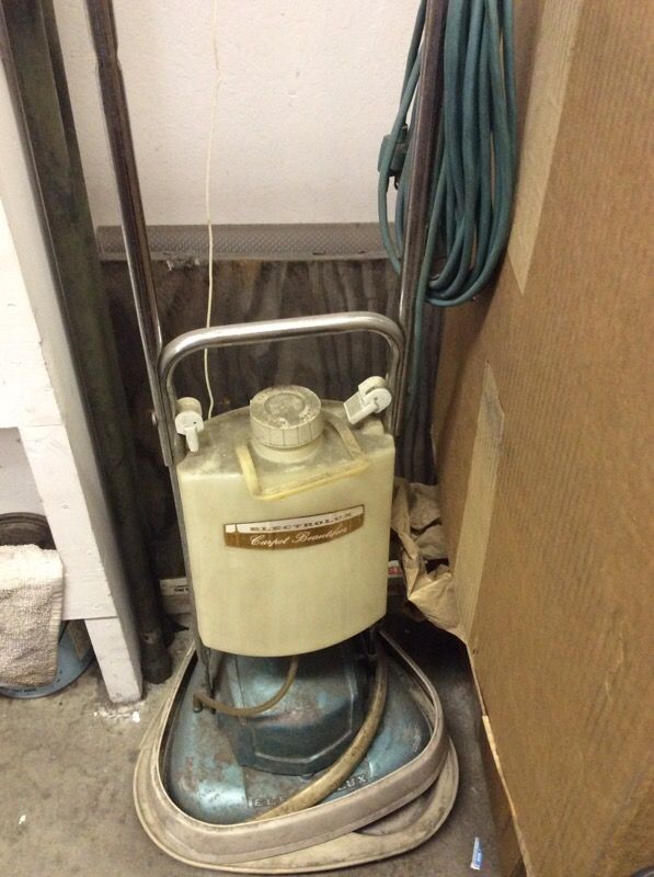 Working older ELECTROLUX carpet shampooer/floor cleaner for Sale in