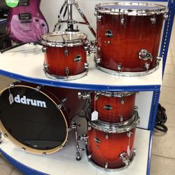 Ddrum Dominion Series 5pc Drum Set With Road Runner Travel Bags