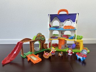 VTech Go! Go! Smart Friends - Busy Sounds Discovery Home Play set with Miss Norah, Maddie and other accessories