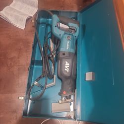 Makita AVT Heavy Duty Sawzall