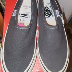 Women's Size 5 ( NEW) Van's Shoes