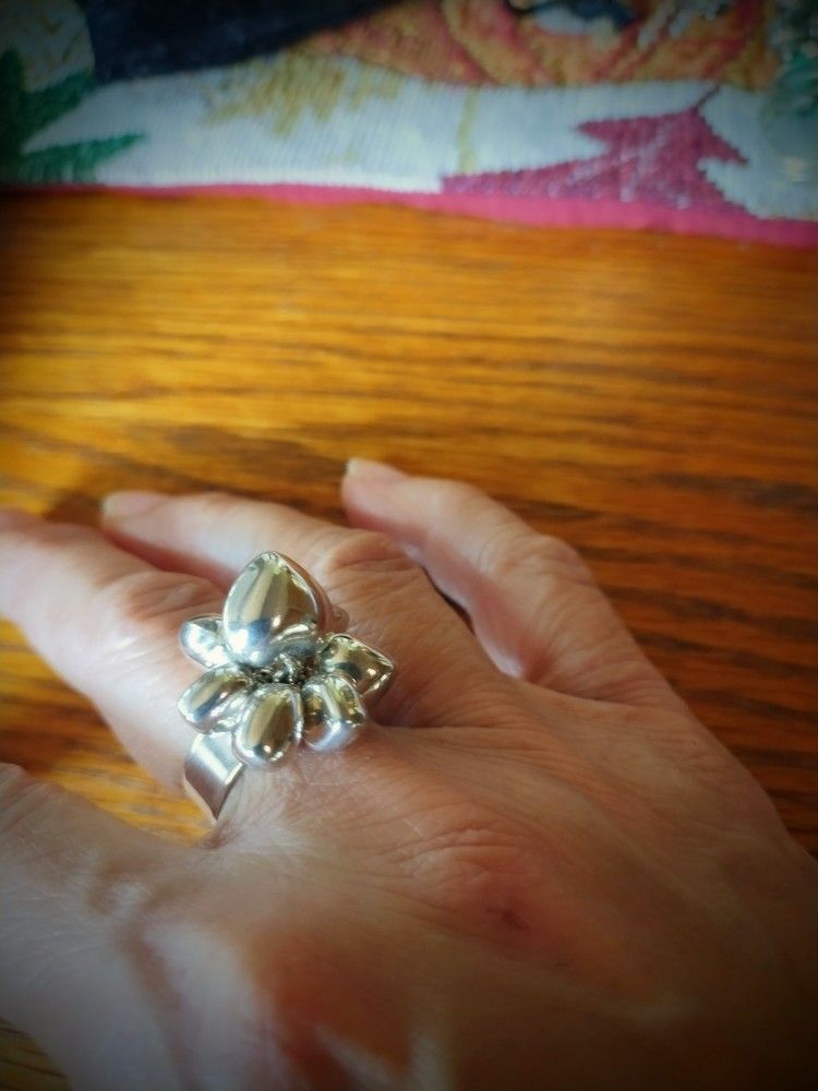 Vintage 925 Sterling Silver Ring Hearts Dangle Ring Jewelry Statement Ring