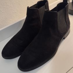 Black boots Size 10