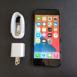 iPhone 7 -  UNLOCKED - Like New 