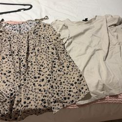 Tops Lot Of 2