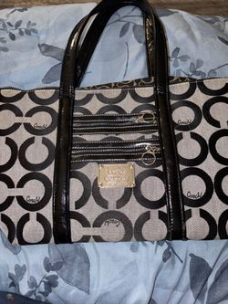 Shoulder coach bag