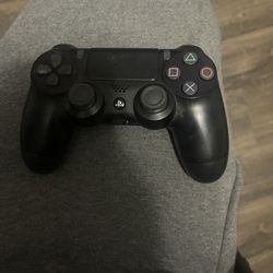 PS4 Controller 