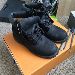 Timberlands Size 7 Men Black