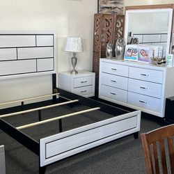 Queen 4 Piece Bedroom Set White And Black 