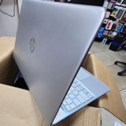 Hp Laptop i3 512 Gb Storage 8gb ram 