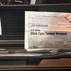 PITTSBURGH 3/4 in. Drive, 50 to 300 ft-lb Click Torque Wrench
