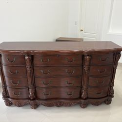 Elegant Dark Oakwood Dresser