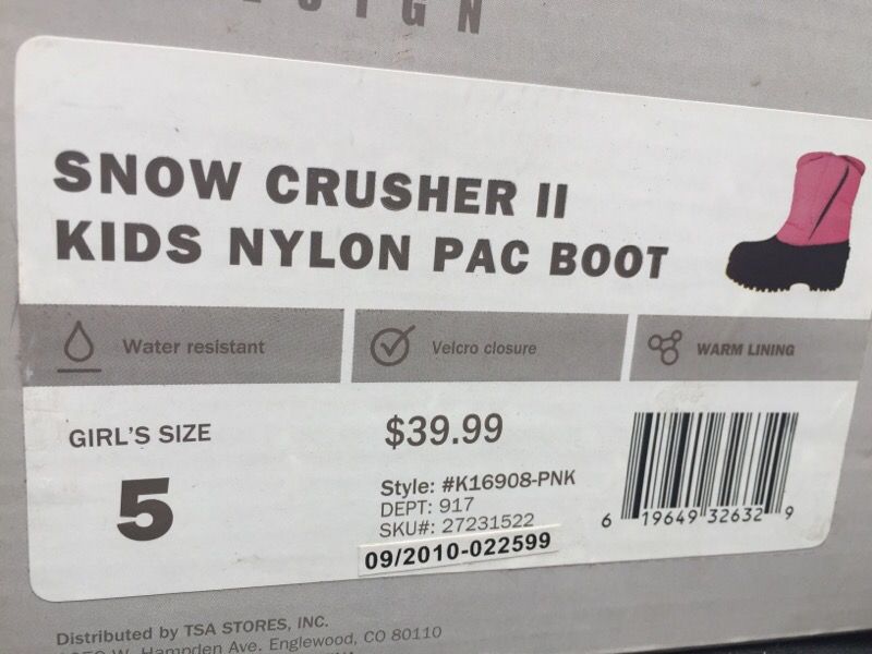 Snow boots size 5 girl