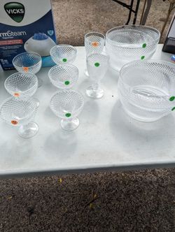 Plastic Bowls And Cups