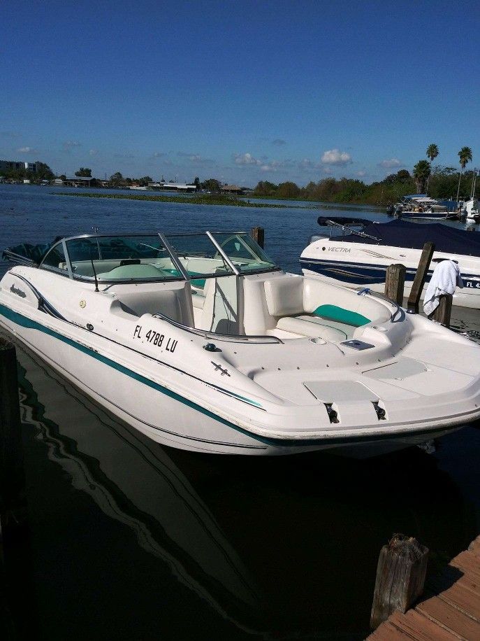 02 Hurricane Sd 187 Deck Boat