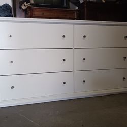 Modern White 6 Drawer Dresser