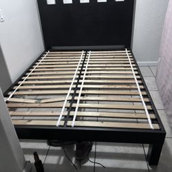 Queen Bet Frame