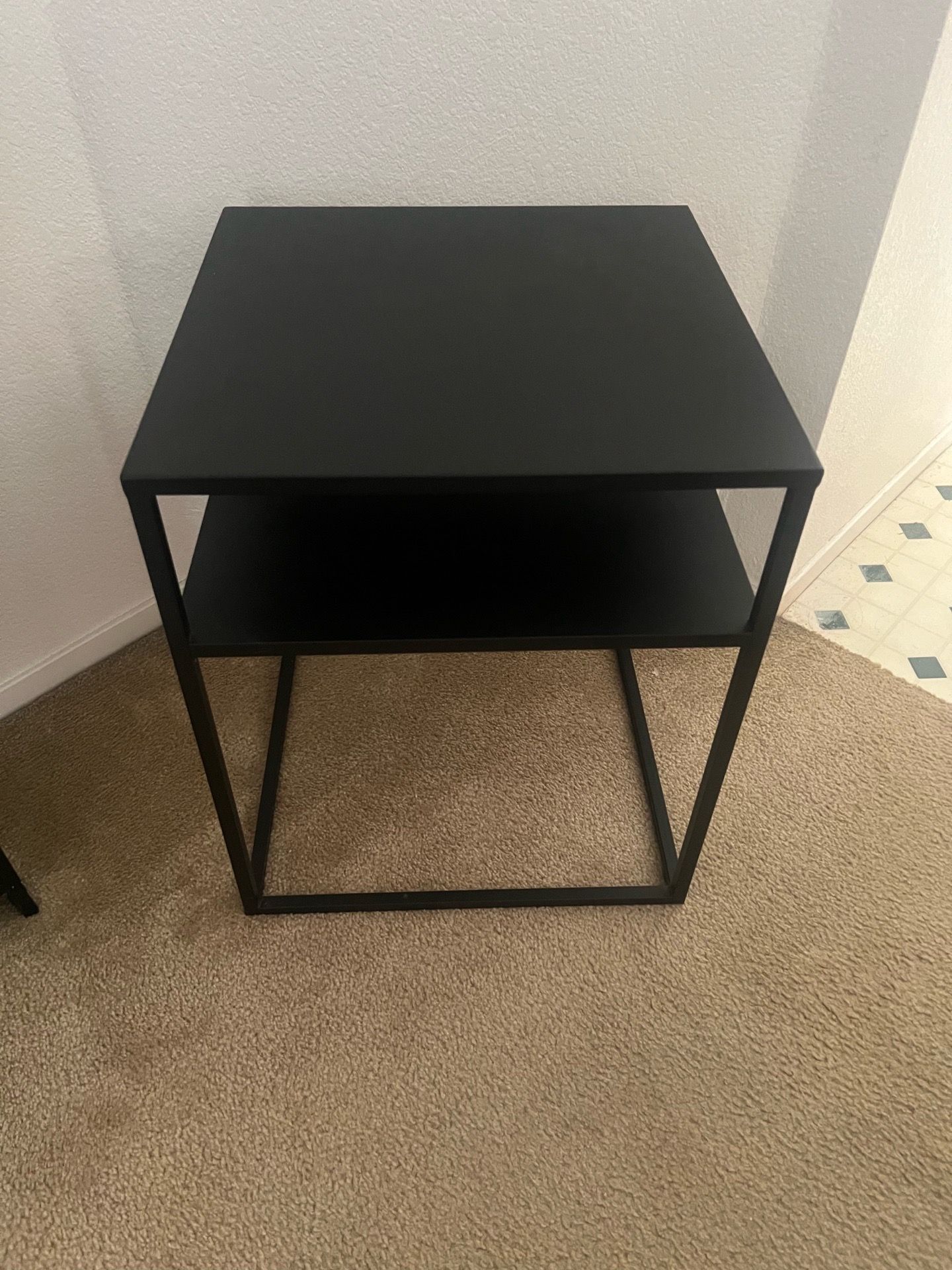 End tables / nightstands