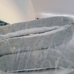 Memory foam topper matress.  3" queen zise.