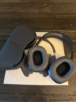 Apple AirPods Max Headphones with Case (Type-C Charging)