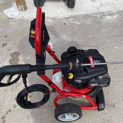 Troy Bilt 8.5 Hp 2800 PSI Gas Commercial Grade Powerwasher