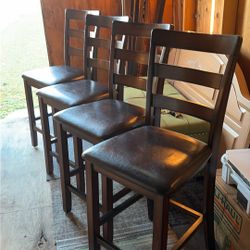 Counter Chairs/Dining Chairs & Table