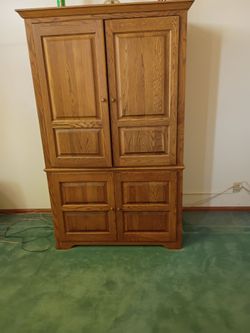 Entertainment center