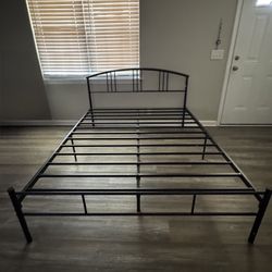 Perfect Condition Queen Bedframe
