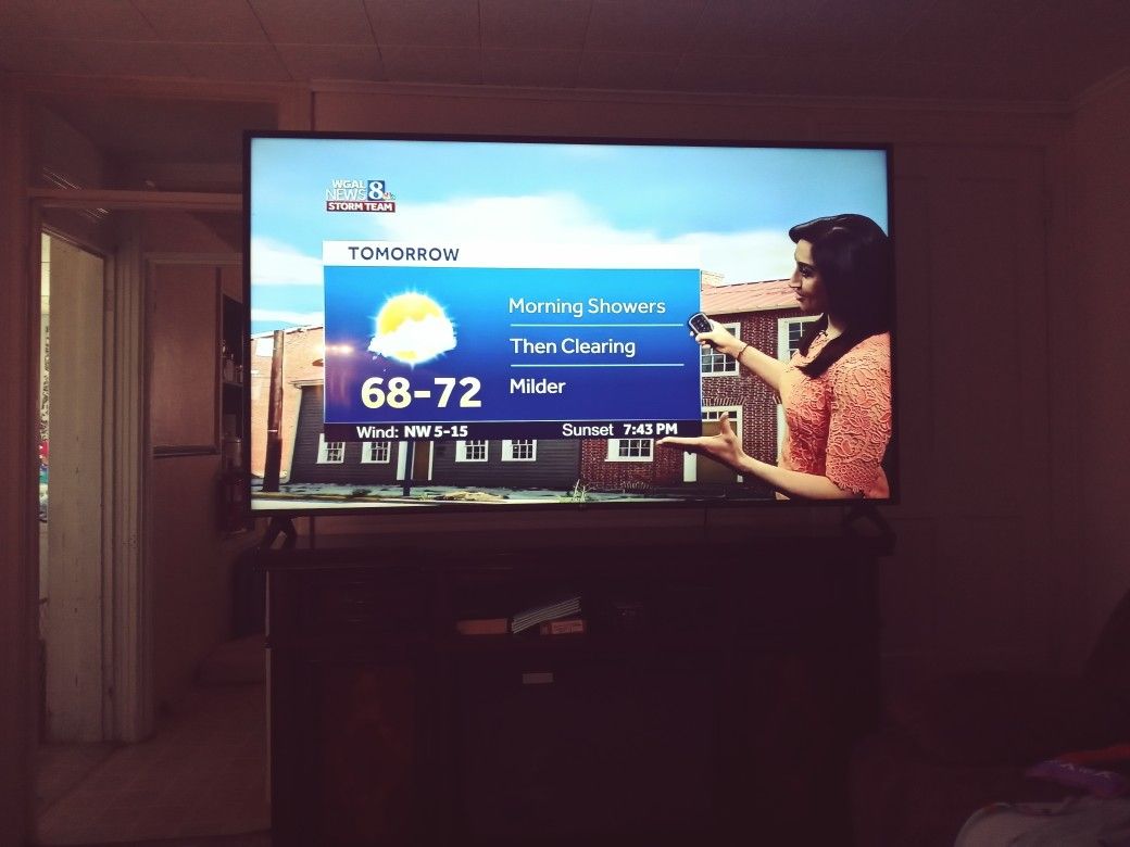 88 INCH. LG. 4K. SMART. TV. IN. PERFECT CONDITION. WITH. REMOTE CONTROL