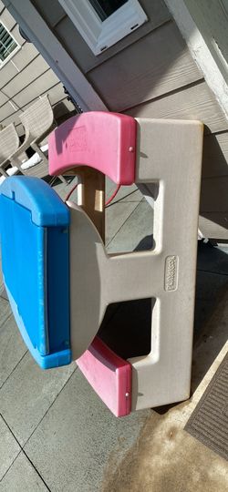 Playskool table